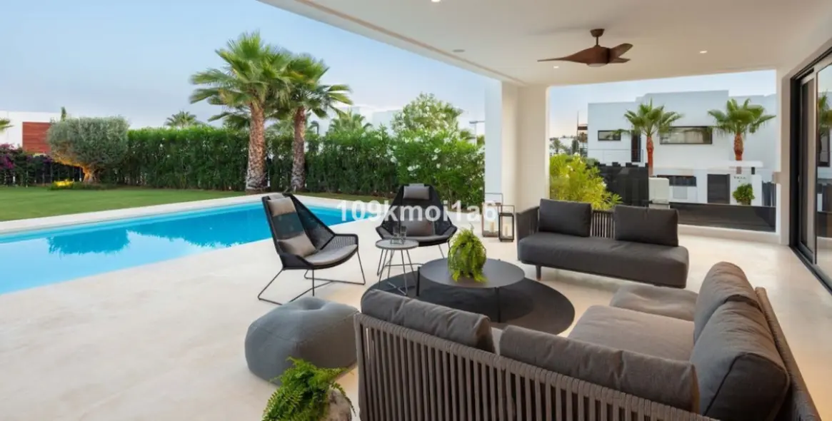 Long-term rent of detached villa in Nueva Andalucía 6