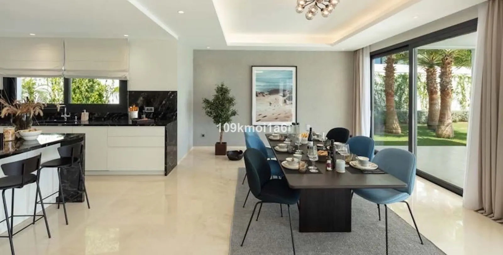 Sale of detached villa in Nueva Andalucía 8