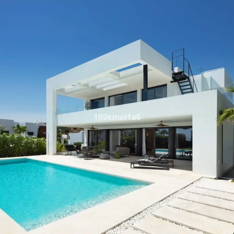 Sale of detached villa in Nueva Andalucía