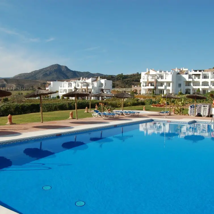 Sale of middle floor apartment in Los Arqueros