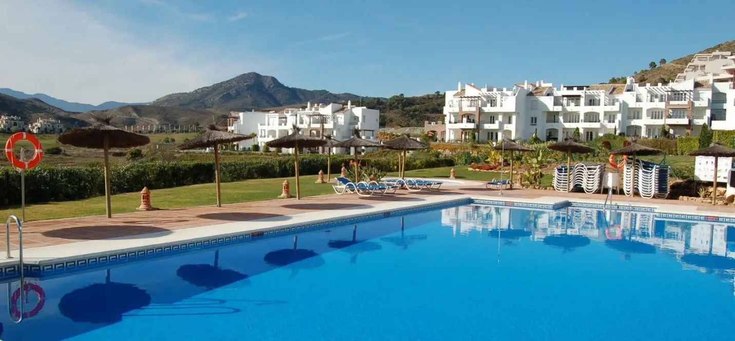 Sale of middle floor apartment in Los Arqueros 0