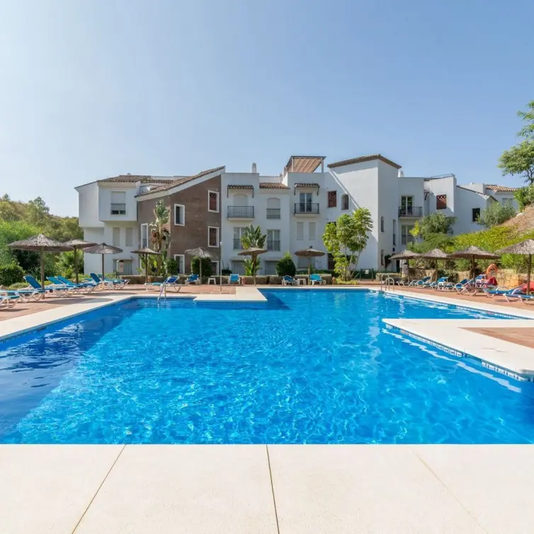 Sale of middle floor apartment in Los Arqueros