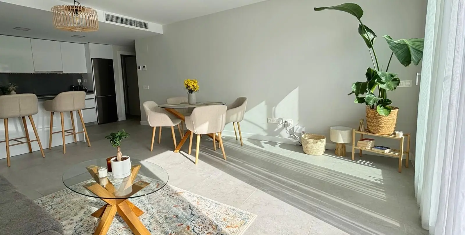 Venta de apartamento en planta media en El Chaparral 13