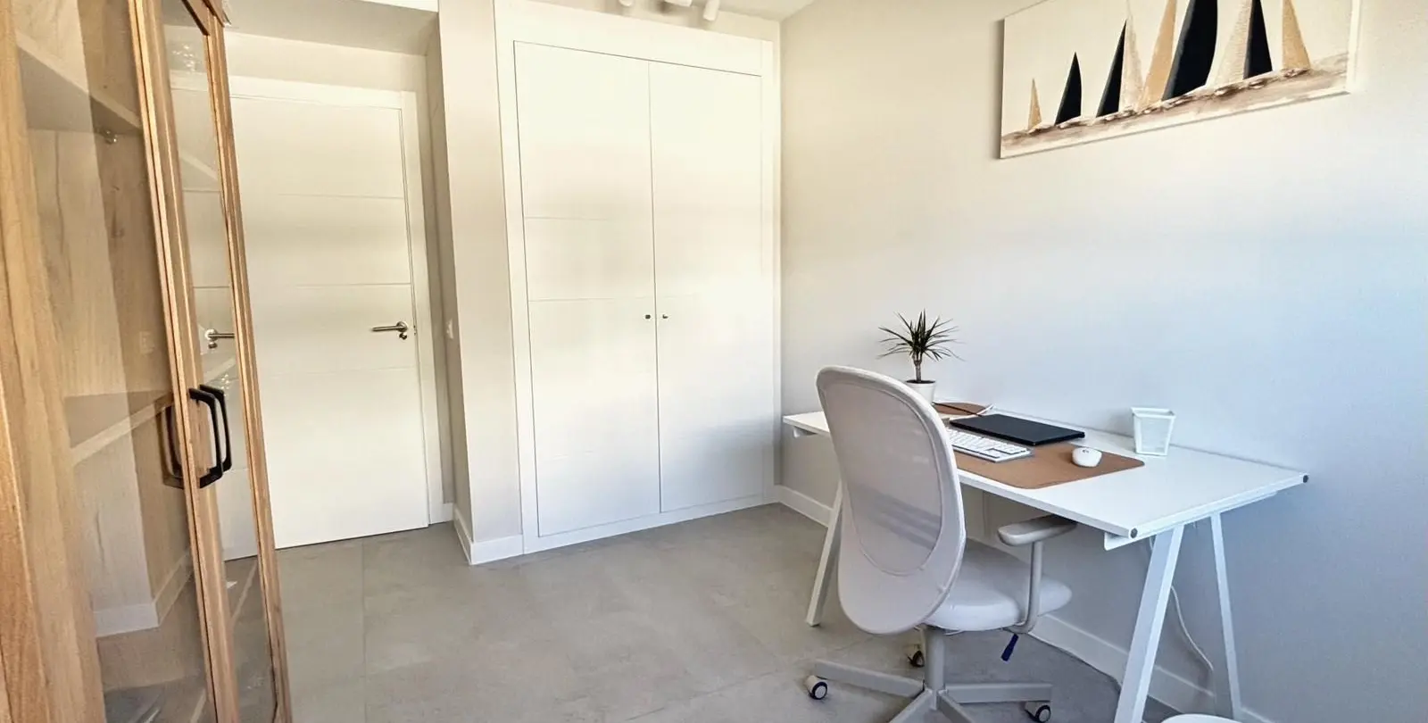 Venta de apartamento en planta media en El Chaparral 25