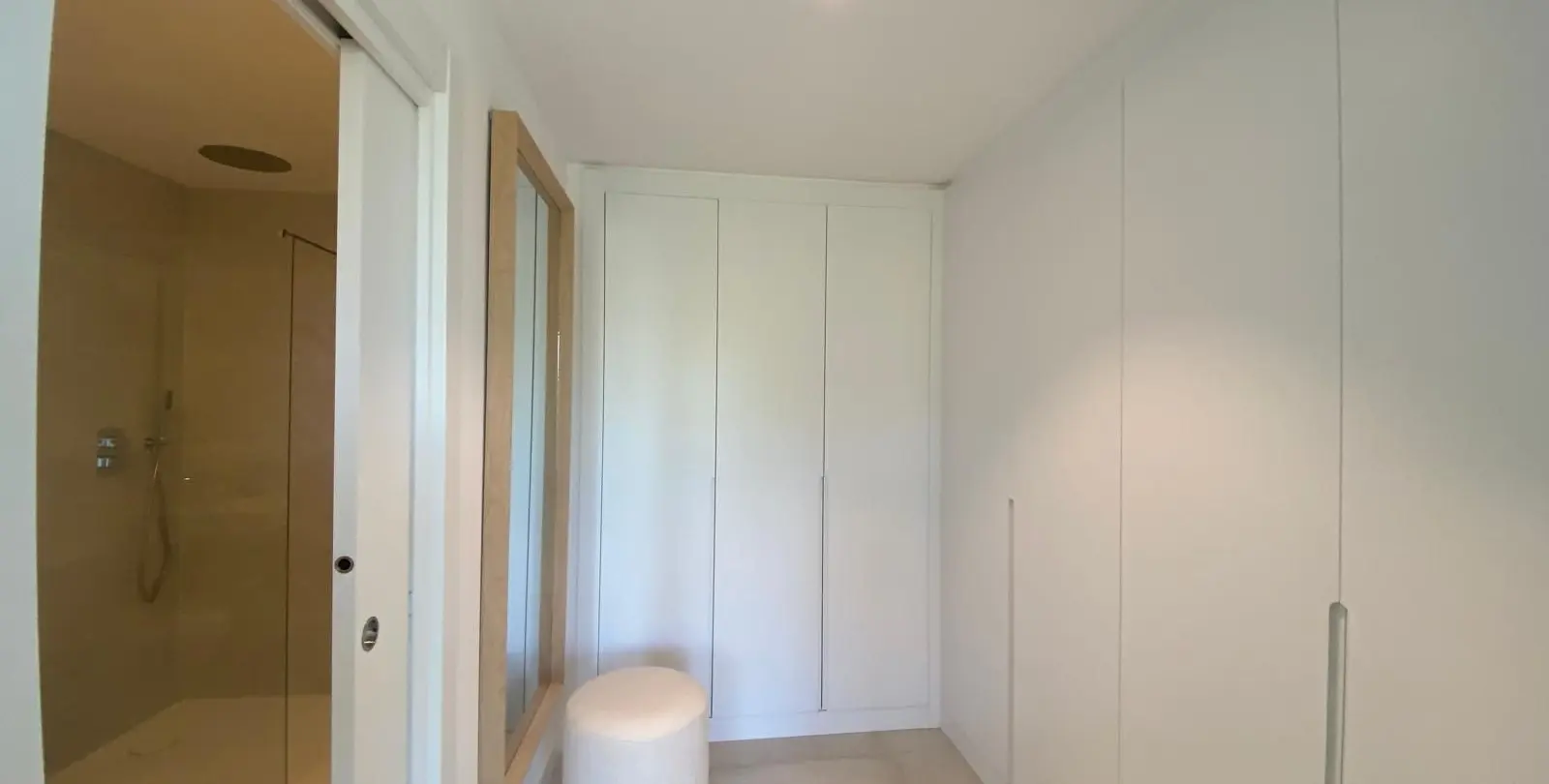Venta de apartamento en planta media en El Chaparral 26