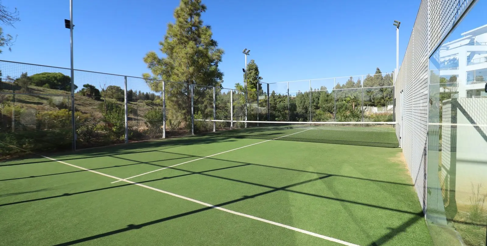 Venta de apartamento en planta media en El Chaparral 32