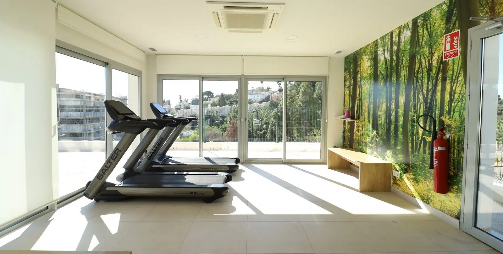 Venta de apartamento en planta media en El Chaparral 34