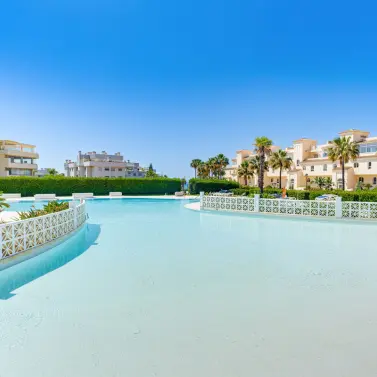 Sale of middle floor apartment in El Chaparral