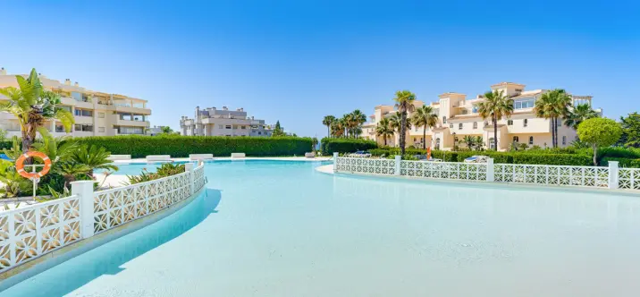 Sale of middle floor apartment in El Chaparral 2