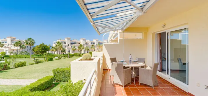 Sale of middle floor apartment in El Chaparral 4