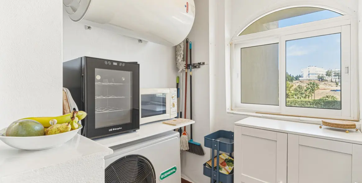 Sale of middle floor apartment in El Chaparral 14