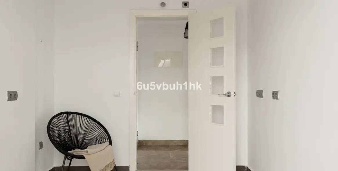 Sale of ground floor apartment in Estepona 11