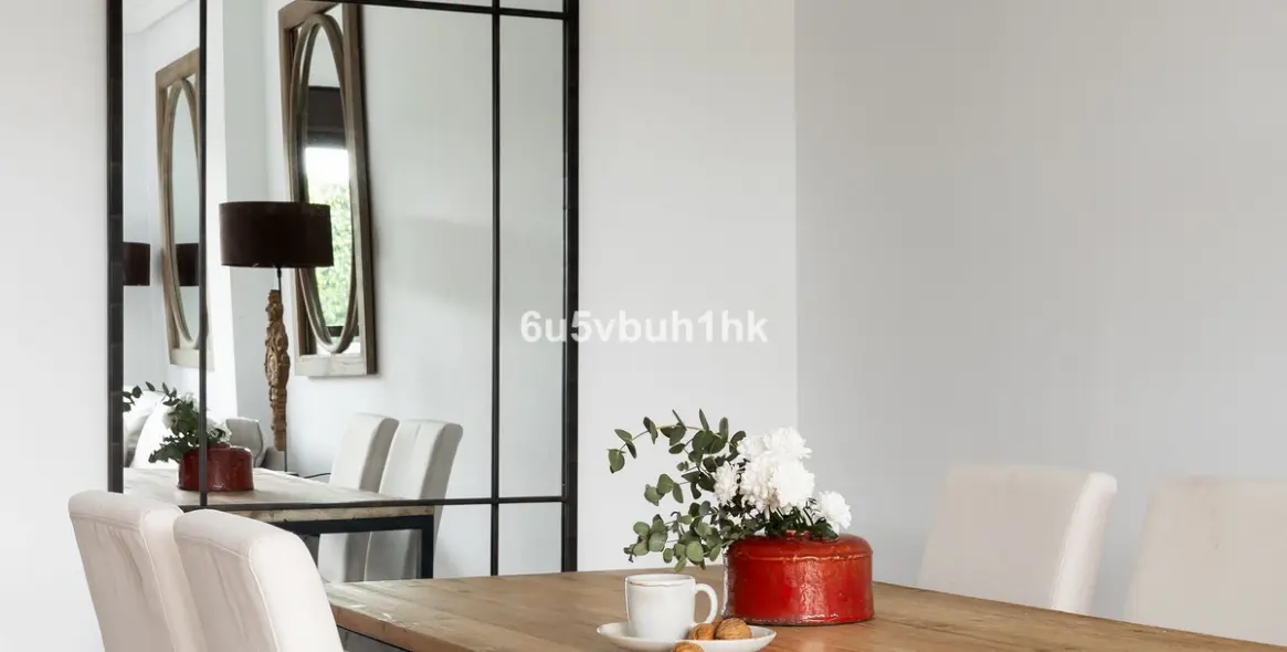 Sale of ground floor apartment in Estepona 18