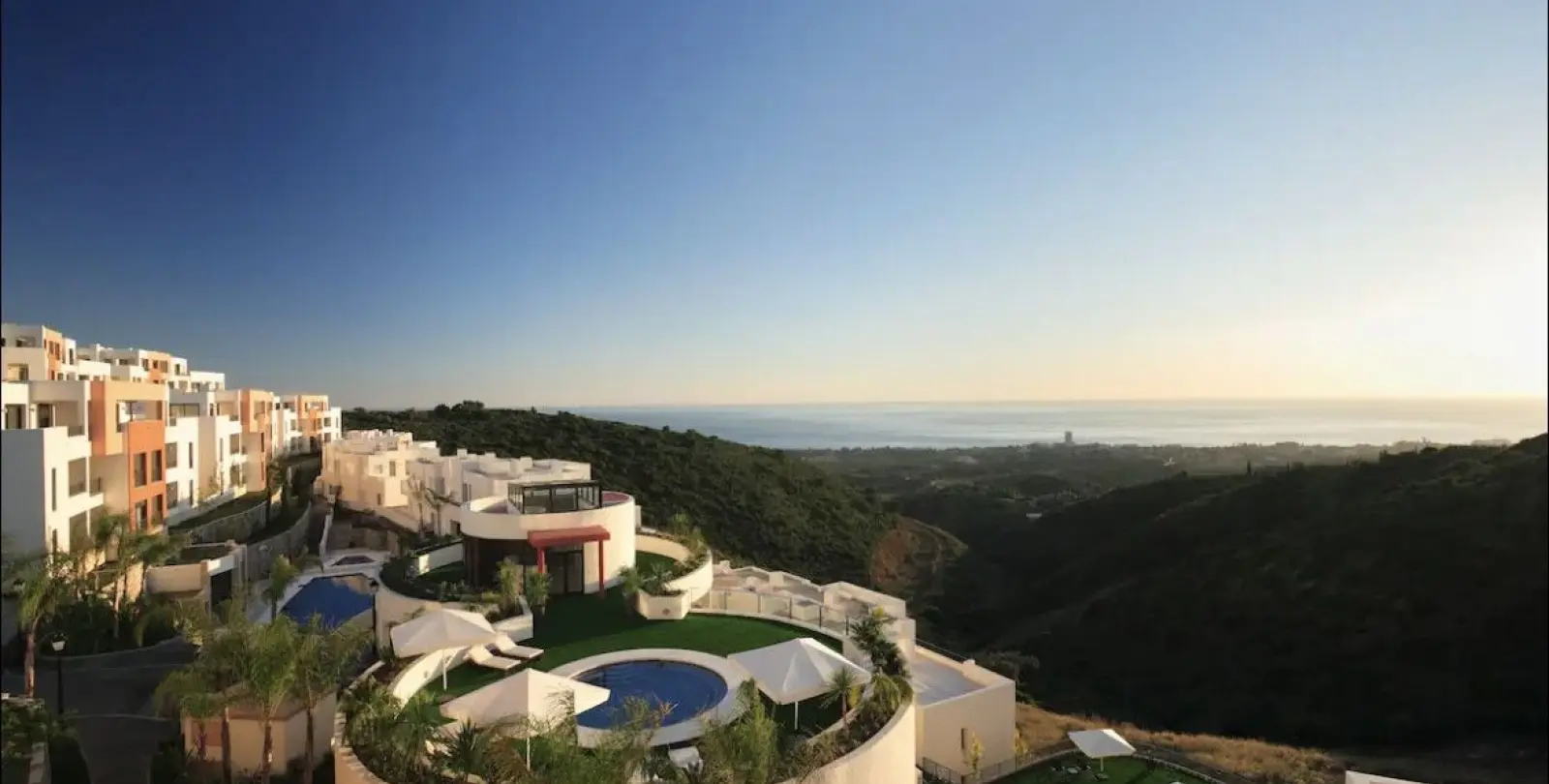 Продажа апартаментов на среднем этаже в Altos de los Monteros 2