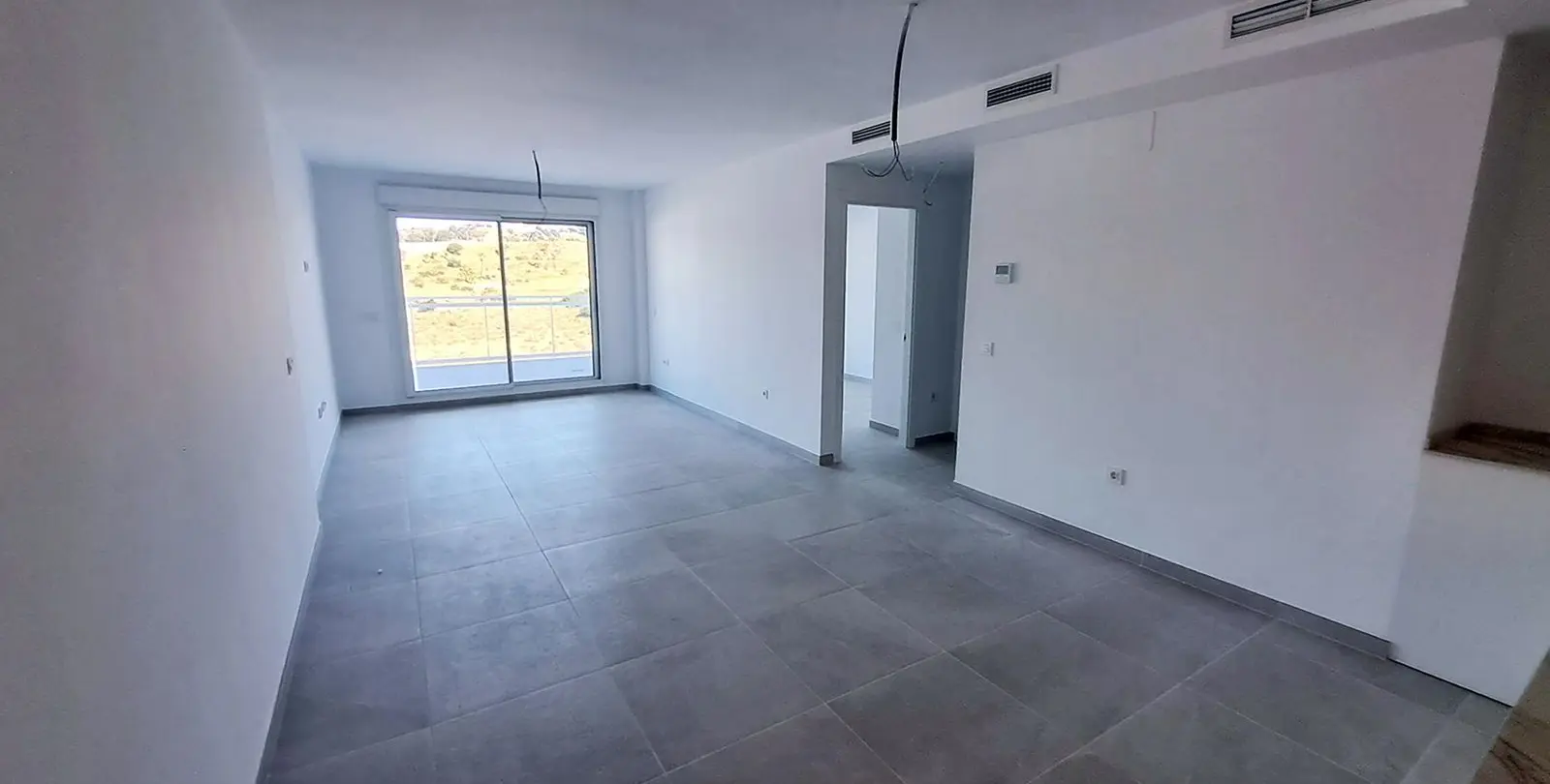 Sale of middle floor apartment in La Cala 4