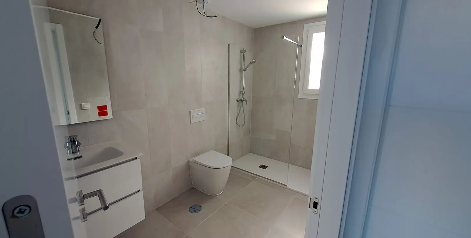 Sale of middle floor apartment in La Cala 12