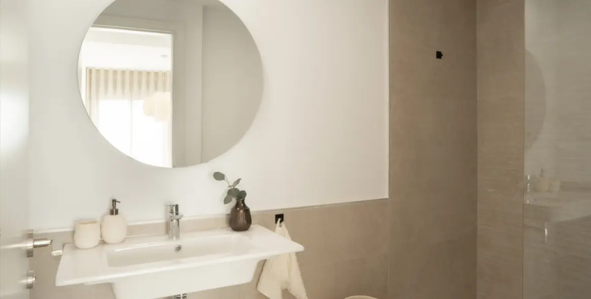 Sale of ground floor apartment in Estepona 22