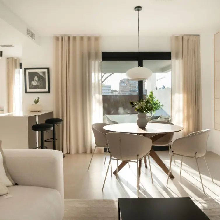 Продажа апартаментов на первом этаже в Estepona
