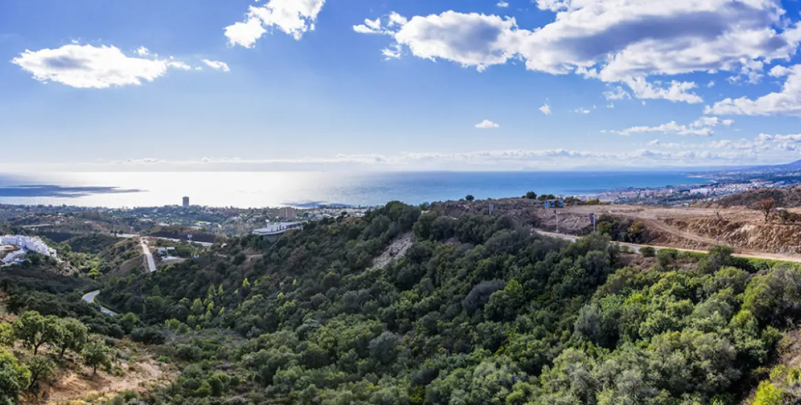 Продажа апартаментов на первом этаже в Altos de los Monteros 27