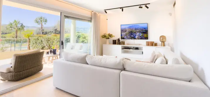 Sale of middle floor apartment in La Cala Golf 3