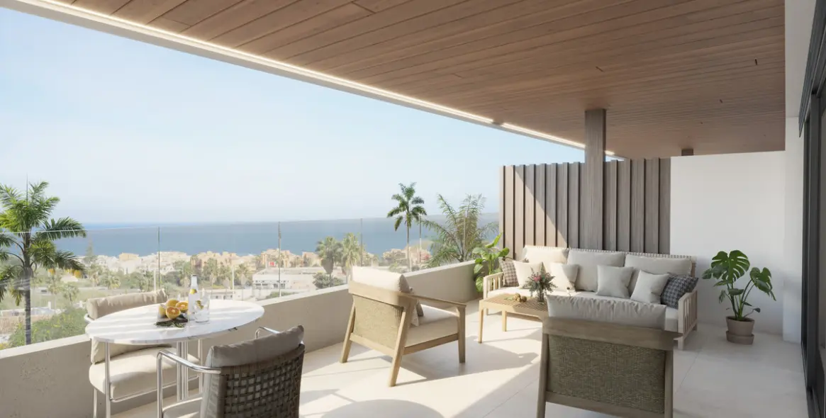 Sale of middle floor apartment in La Duquesa 5