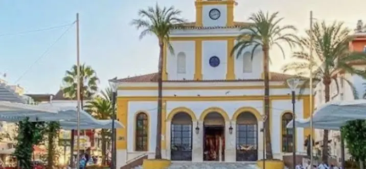Venta de apartamento en planta baja en San Pedro de Alcántara 0