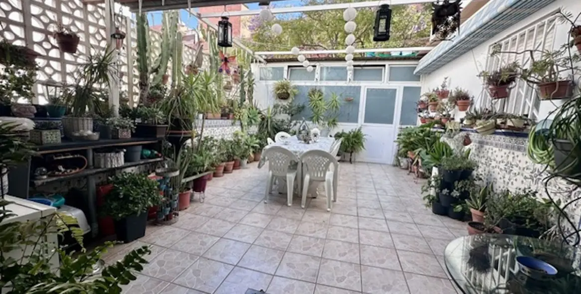 Venta de apartamento en planta baja en San Pedro de Alcántara 5
