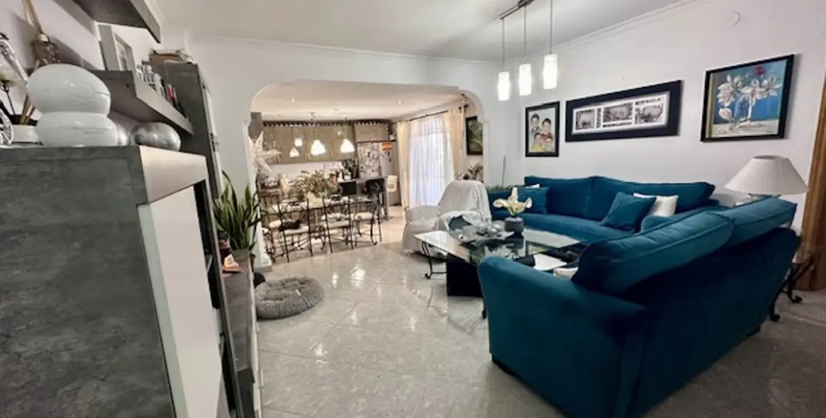Venta de apartamento en planta baja en San Pedro de Alcántara 10