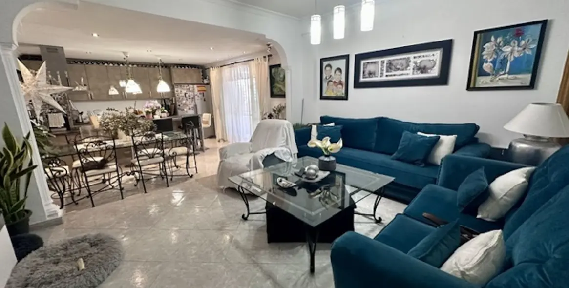 Venta de apartamento en planta baja en San Pedro de Alcántara 12