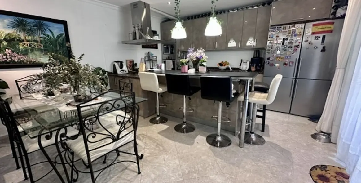 Venta de apartamento en planta baja en San Pedro de Alcántara 15