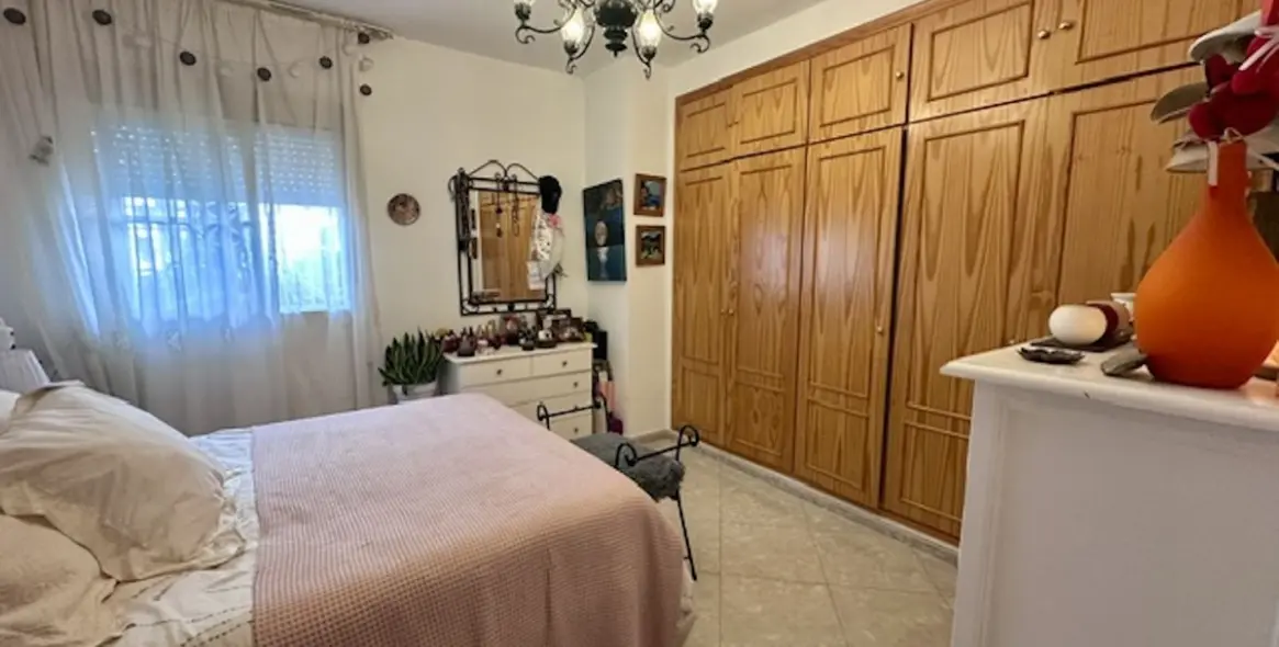 Venta de apartamento en planta baja en San Pedro de Alcántara 31