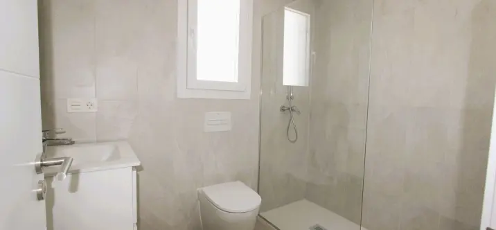 Venta de apartamento en planta media en La Cala de Mijas 4