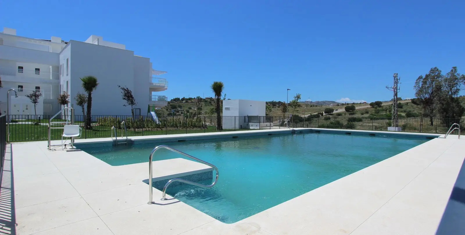 Sale of middle floor apartment in La Cala de Mijas 1