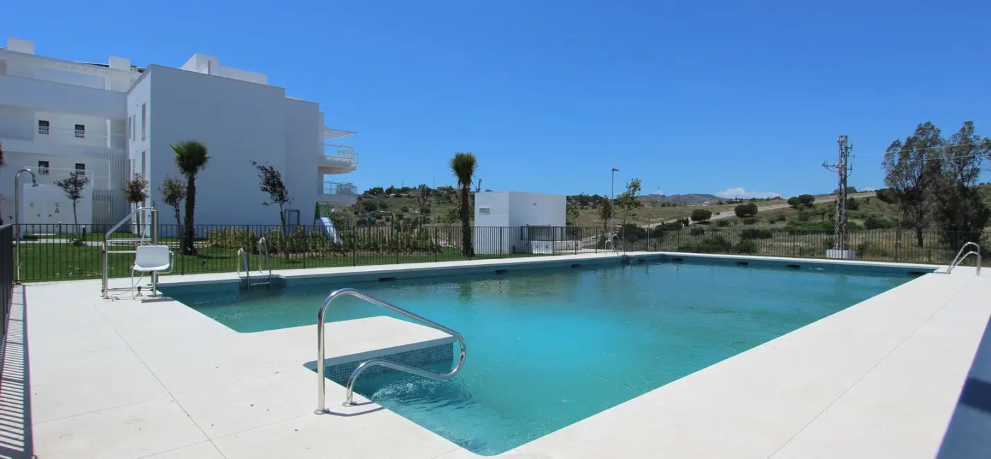 Продажа апартаментов на среднем этаже в La Cala de Mijas 0