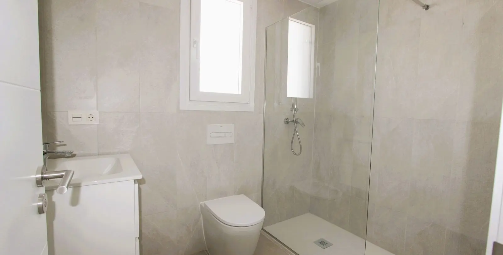 Sale of middle floor apartment in La Cala de Mijas 5