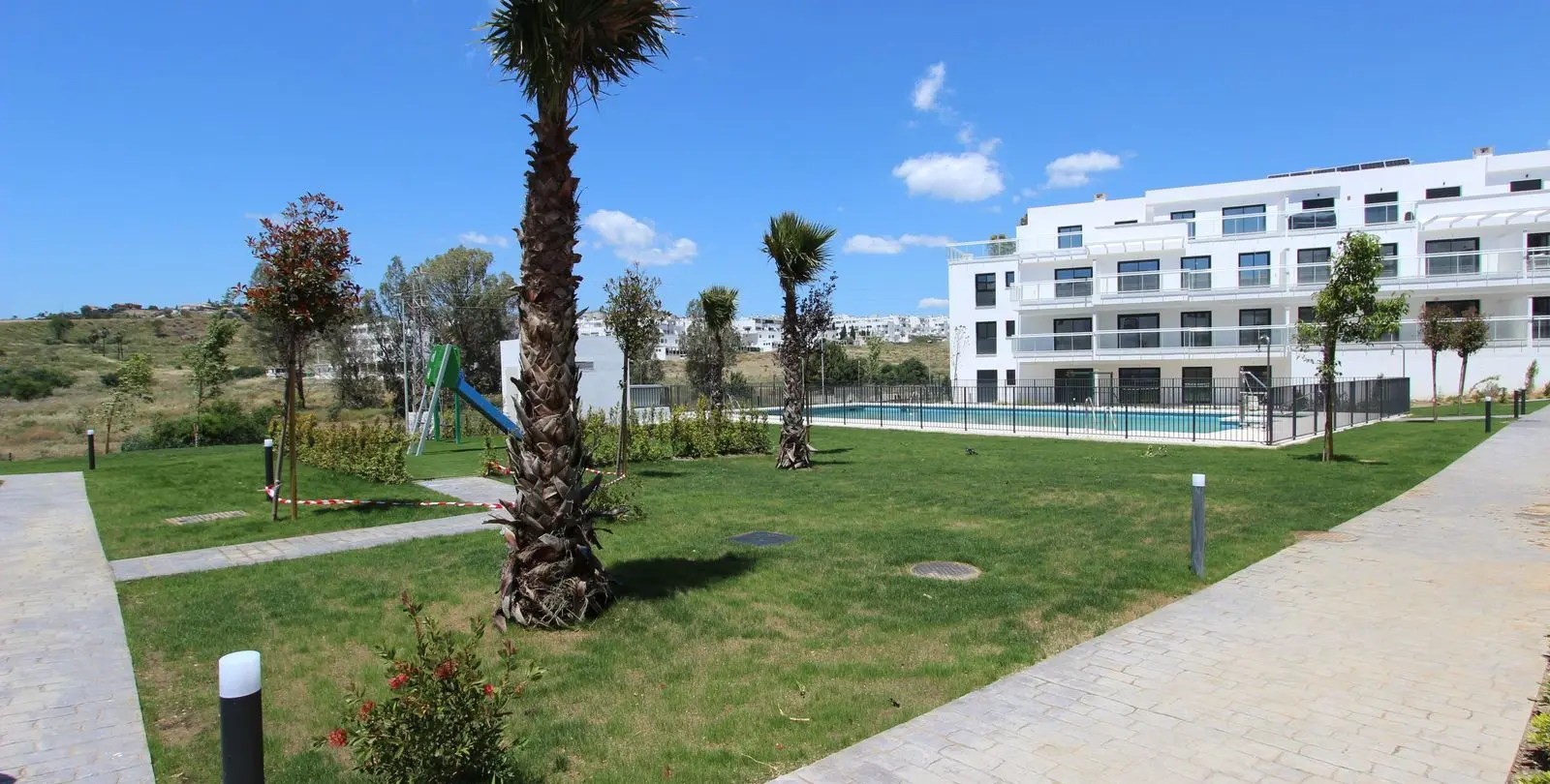 Sale of middle floor apartment in La Cala de Mijas 7
