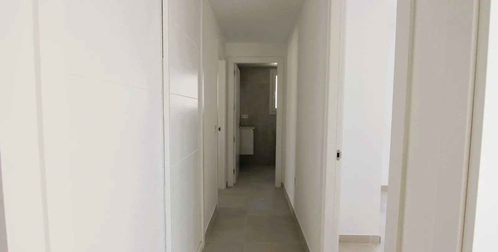 Sale of middle floor apartment in La Cala de Mijas 9