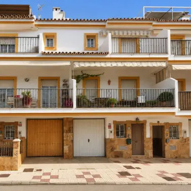 Sale of townhouse in Estepona