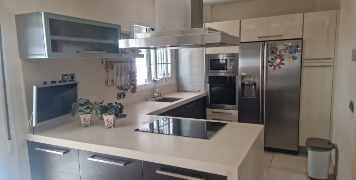 Продажа таунхауса в Estepona 2