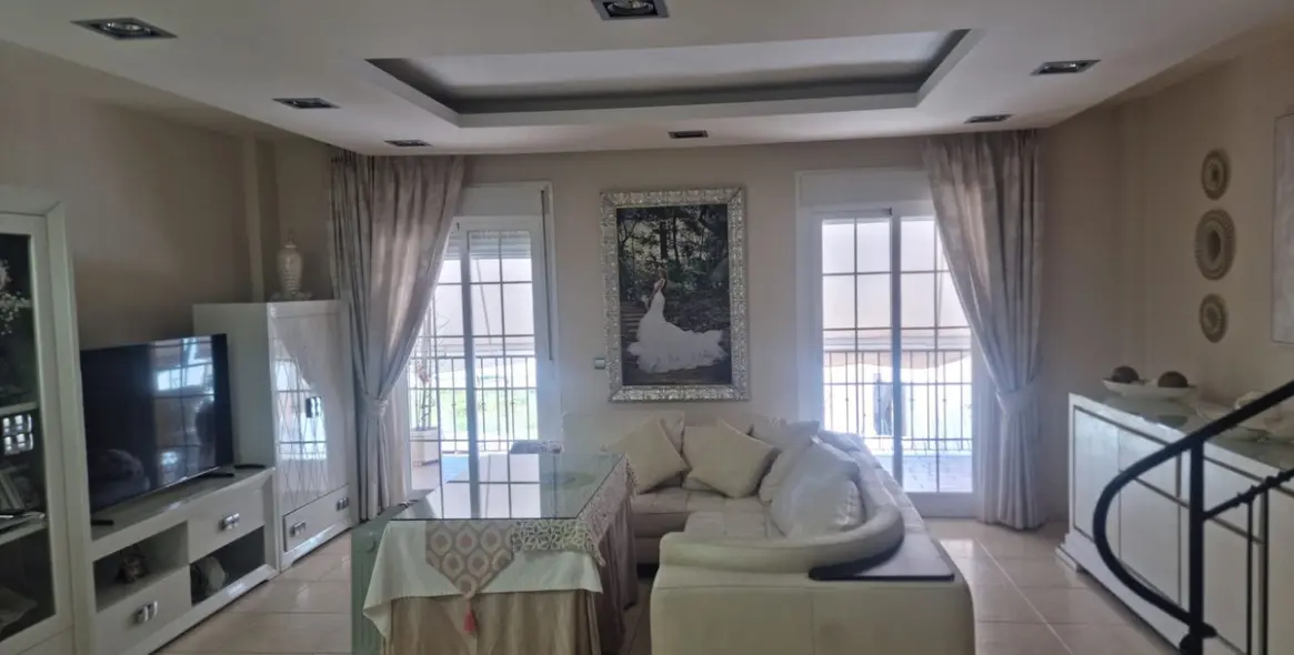 Продажа таунхауса в Estepona 4