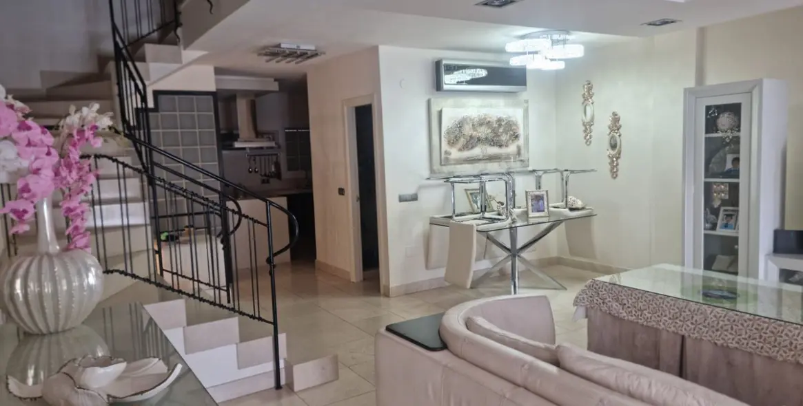 Продажа таунхауса в Estepona 5