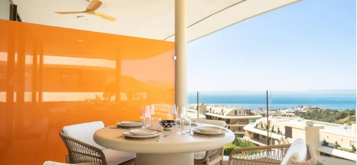 Venta de apartamento en planta media en Fuengirola 2
