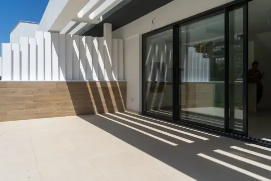 Image 4 thumb