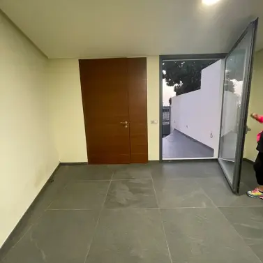 Sale of office in Marbella