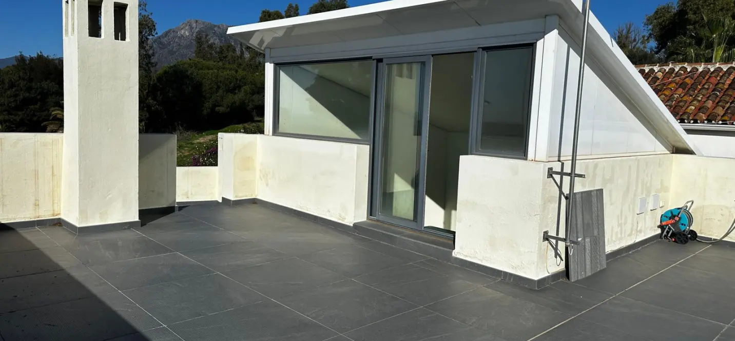 Sale of office in Marbella 2
