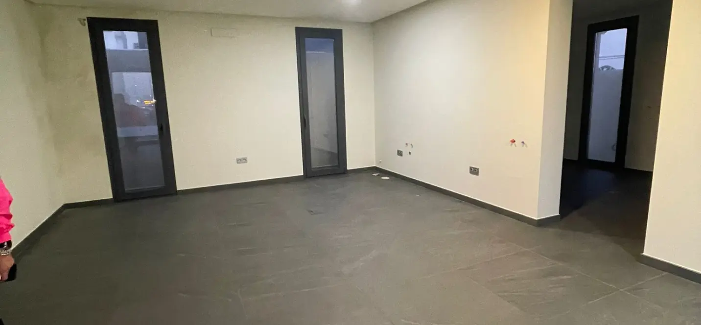 Sale of office in Marbella 3