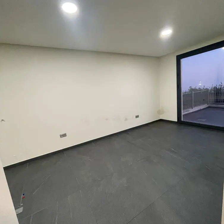 Sale of office in Marbella