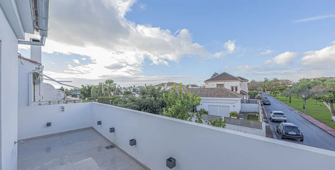 Sale of townhouse in San Pedro de Alcántara 3