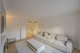 Image 4 thumb