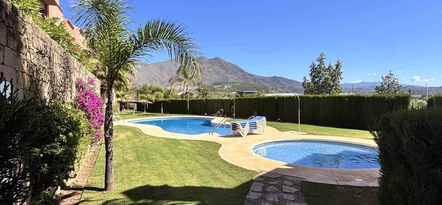 Продажа таунхауса в Estepona 1